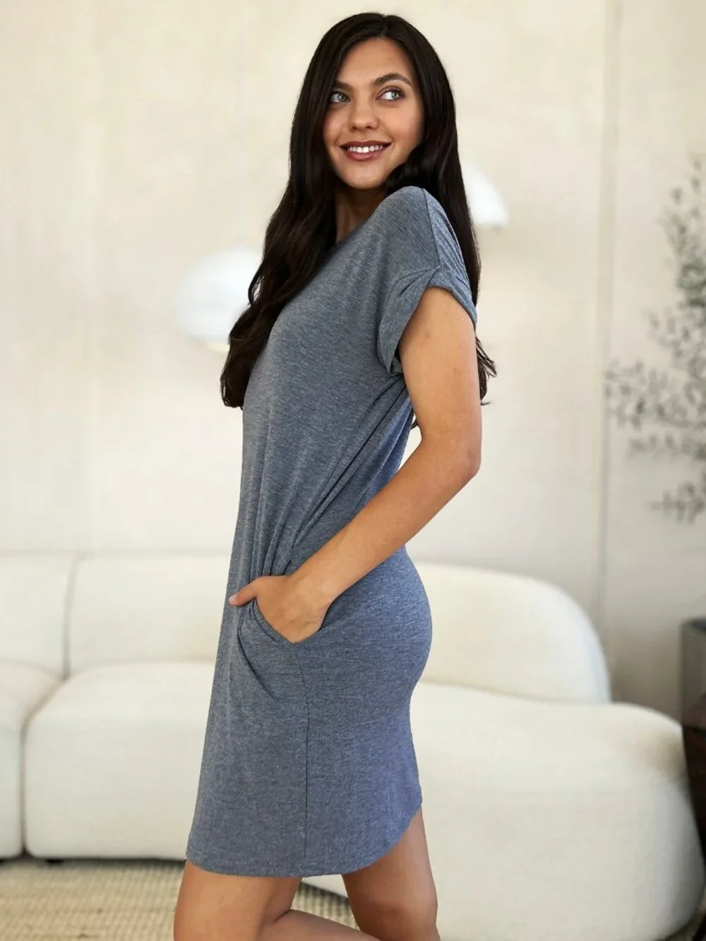 Women High Quality Full Size Round Neck Short Sleeve Dress with Pockets - Picture 4 of 6